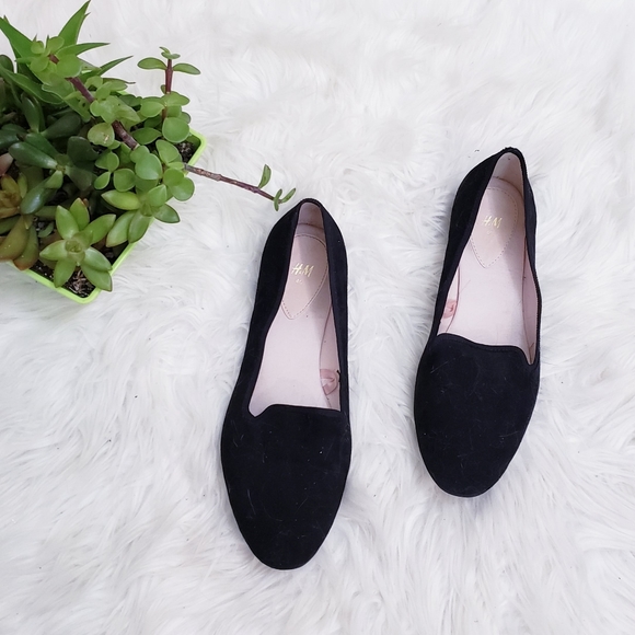 H&M Black suede like Loafers Flats 40